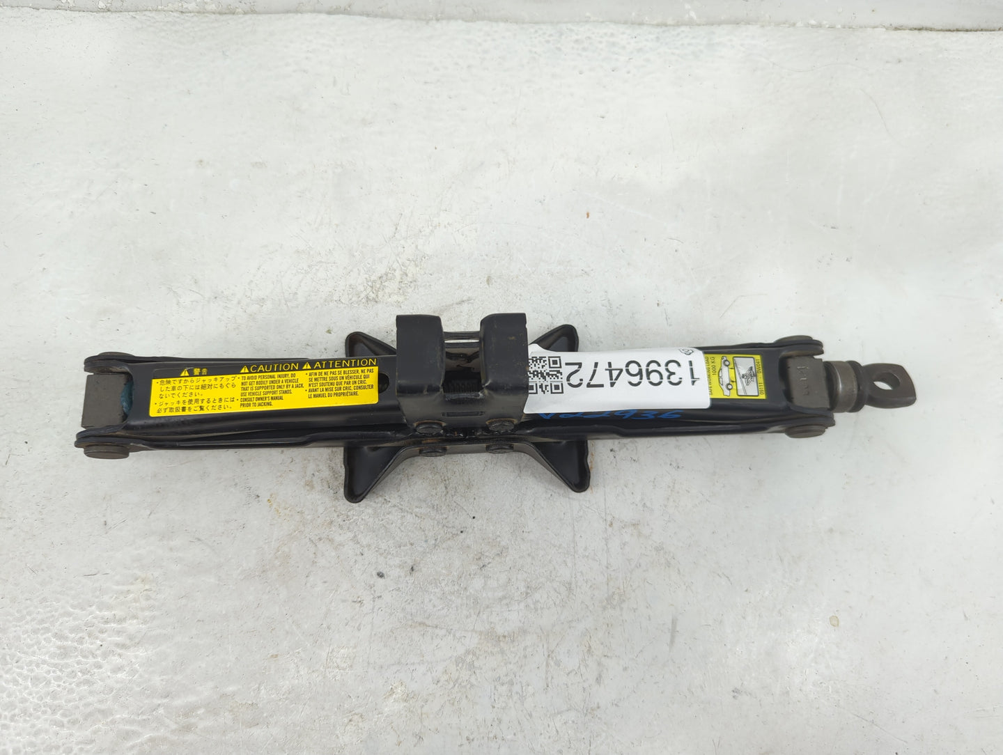 2009 Toyota Corolla Spare Scissor Car Jack - Oemusedautoparts1.com