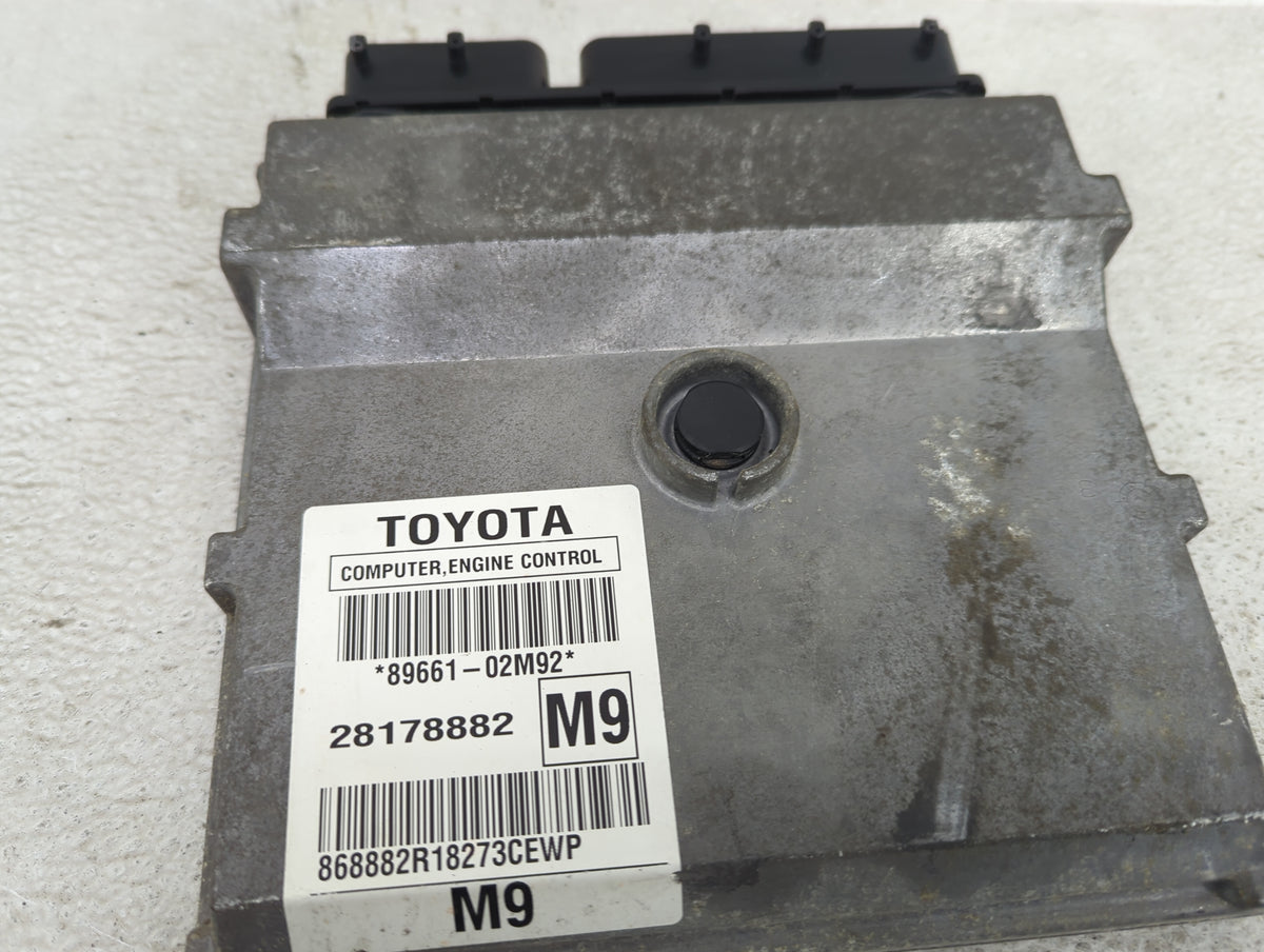 2009-2010 Toyota Corolla PCM Engine Control Computer ECU ECM PCU OEM P/N:89661-02M92 Fits 2009 2010 OEM Used Auto Parts - Oe