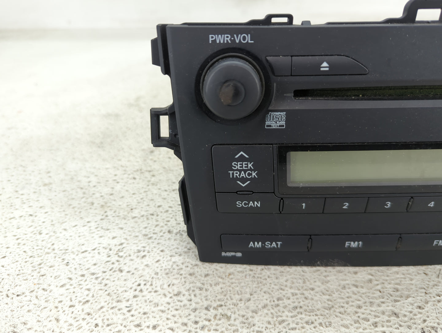 2009 Toyota Corolla Radio AM FM Cd Player Receiver Replacement P/N:86120-02750 Fits OEM Used Auto Parts - Oemusedautoparts1.