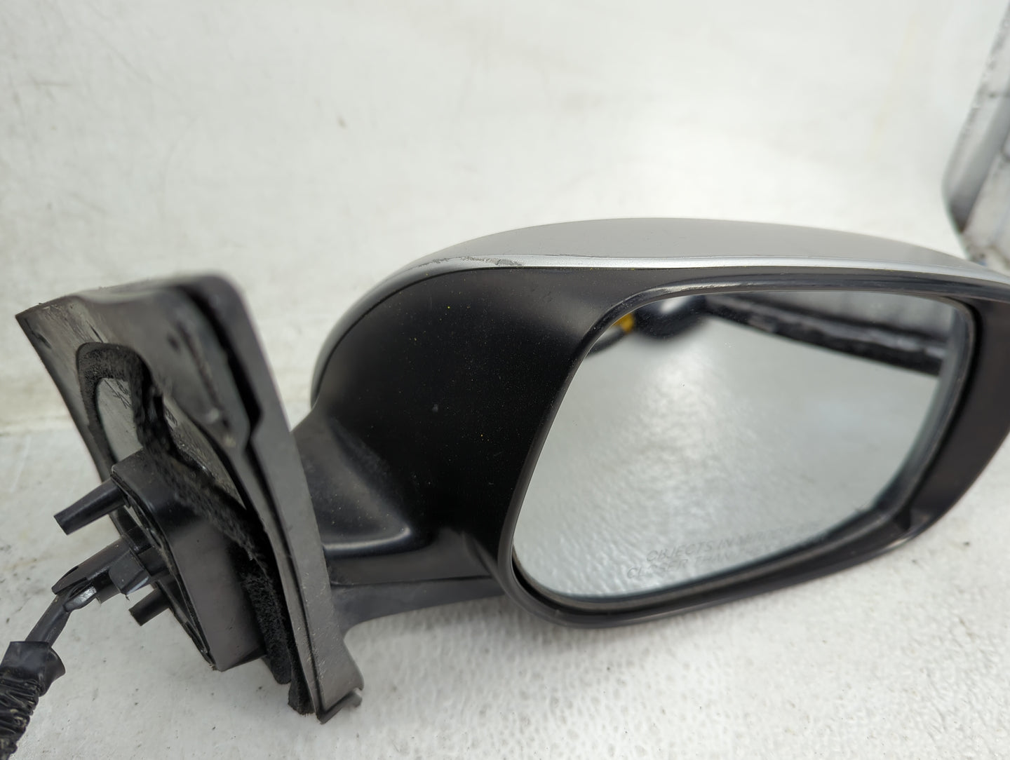 2009-2013 Toyota Corolla Passenger Side View Mirror - Right Door Mirror OEM Used - Oemusedautoparts1.com