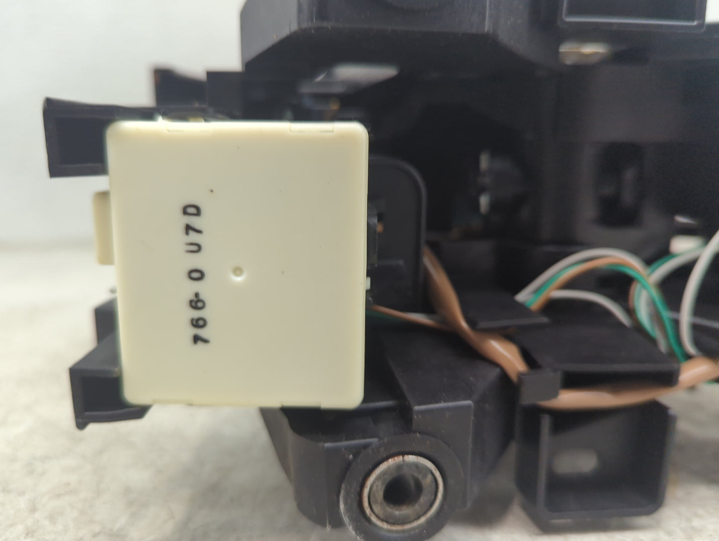 2009 Toyota Corolla Floor Console Assembly Shifter - Oemusedautoparts1.com
