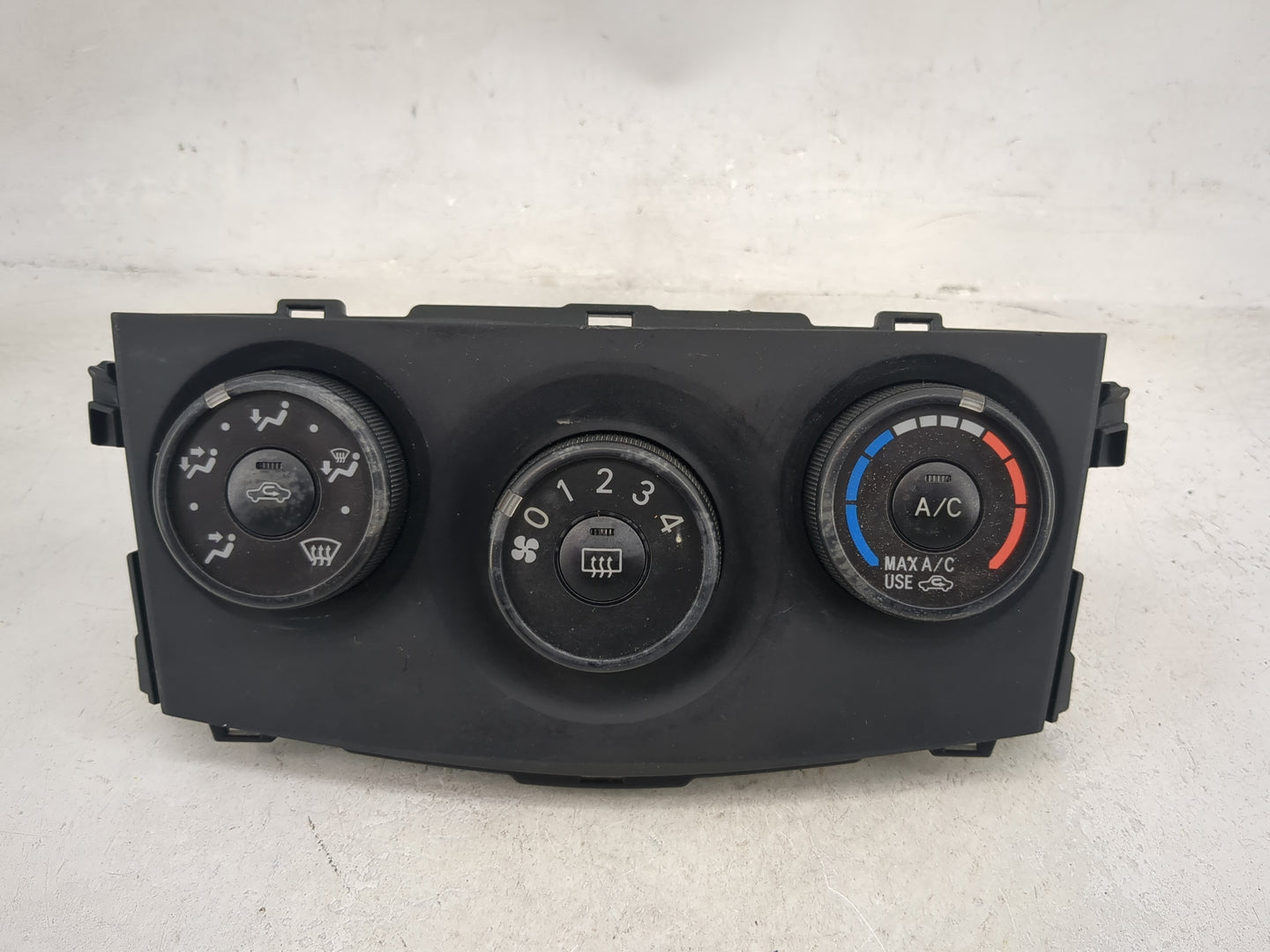 2009 Toyota Corolla Climate Control Module Temperature AC/Heater Replacement P/N:55903 Fits OEM Used Auto Parts - Oemusedaut