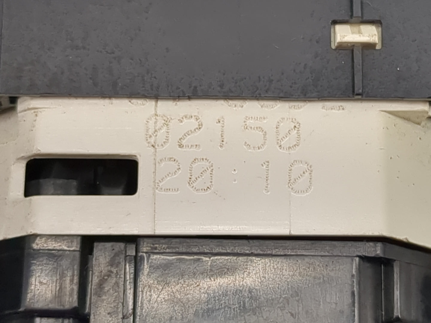 2009 Toyota Corolla Climate Control Module Temperature AC/Heater Replacement P/N:55903 Fits OEM Used Auto Parts - Oemusedaut