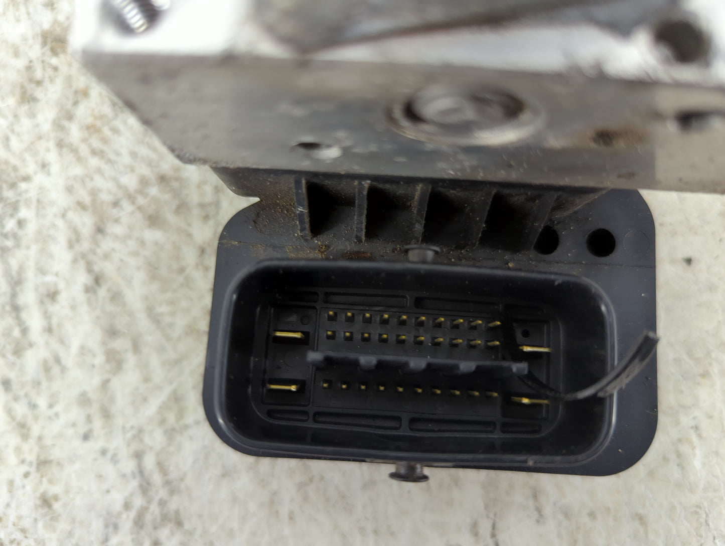 2009-2010 Toyota Corolla ABS Pump Control Module Replacement P/N:44510-10120 89541-1225 Fits Fits 2009 2010 OEM Used Auto Pa