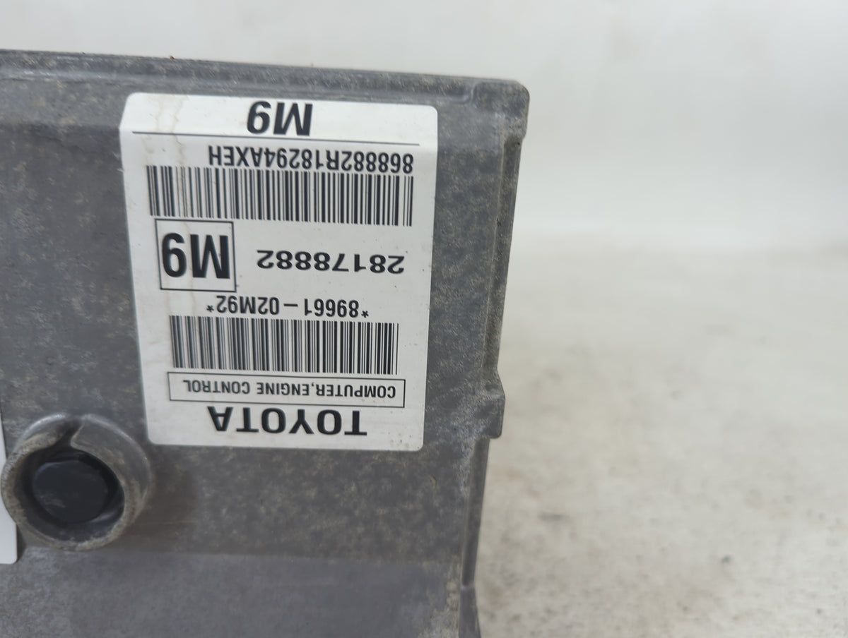 2009-2010 Toyota Corolla PCM Engine Control Computer ECU ECM PCU OEM P/N:89661-02M92 2817888Z Fits Fits 2009 2010 OEM Used A