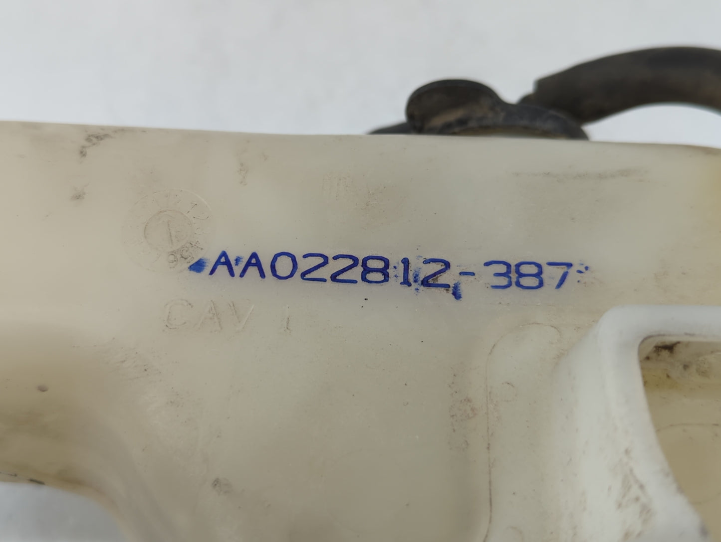 2009-2013 Toyota Corolla Radiator Coolant Overflow Expansion Tank Bottle - Oemusedautoparts1.com