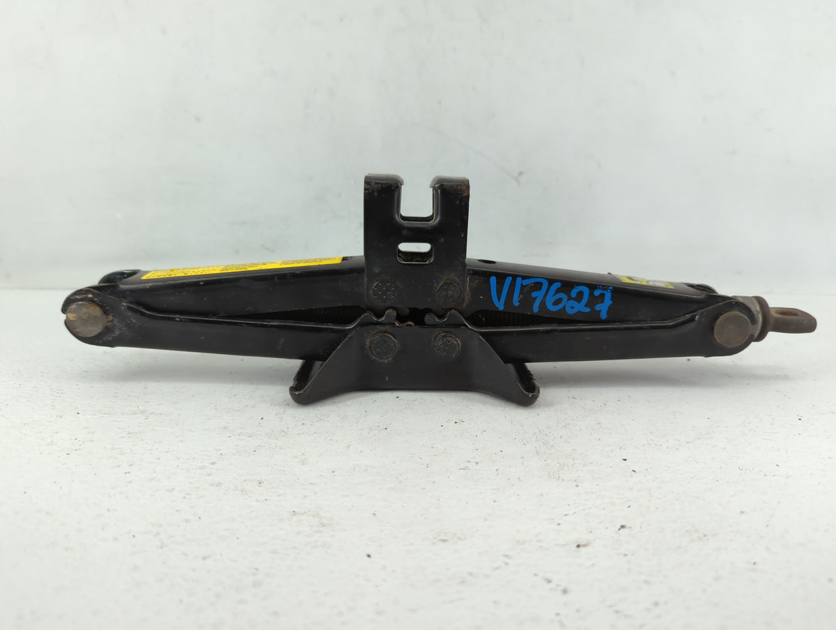 2009 Toyota Corolla Spare Scissor Car Jack 590360 - Oemusedautoparts1.com