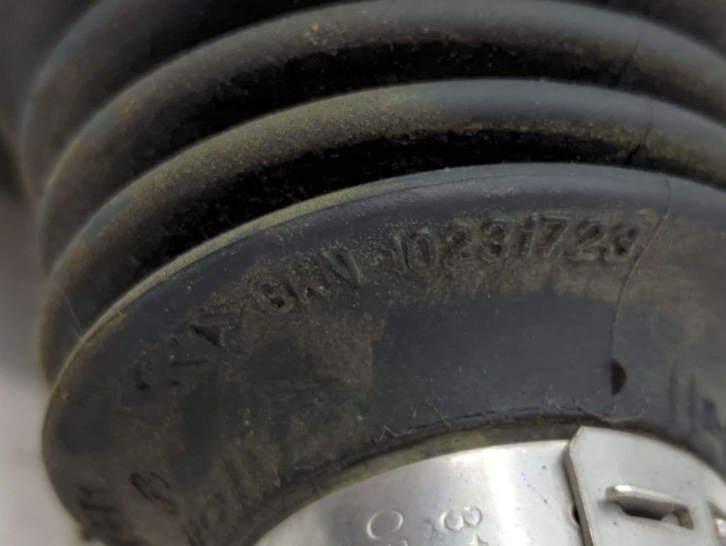 2009-2012 Toyota Corolla Axle Shaft Front Driver Cv C/v - Oemusedautoparts1.com
