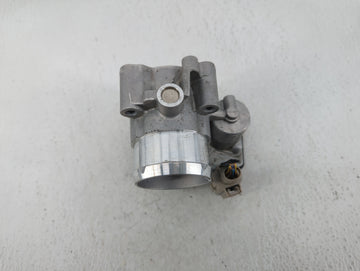 2009-2010 Toyota Corolla Throttle Body P/N:DS7G-9F991-CA Fits Fits 2009 2010 OEM Used Auto Parts