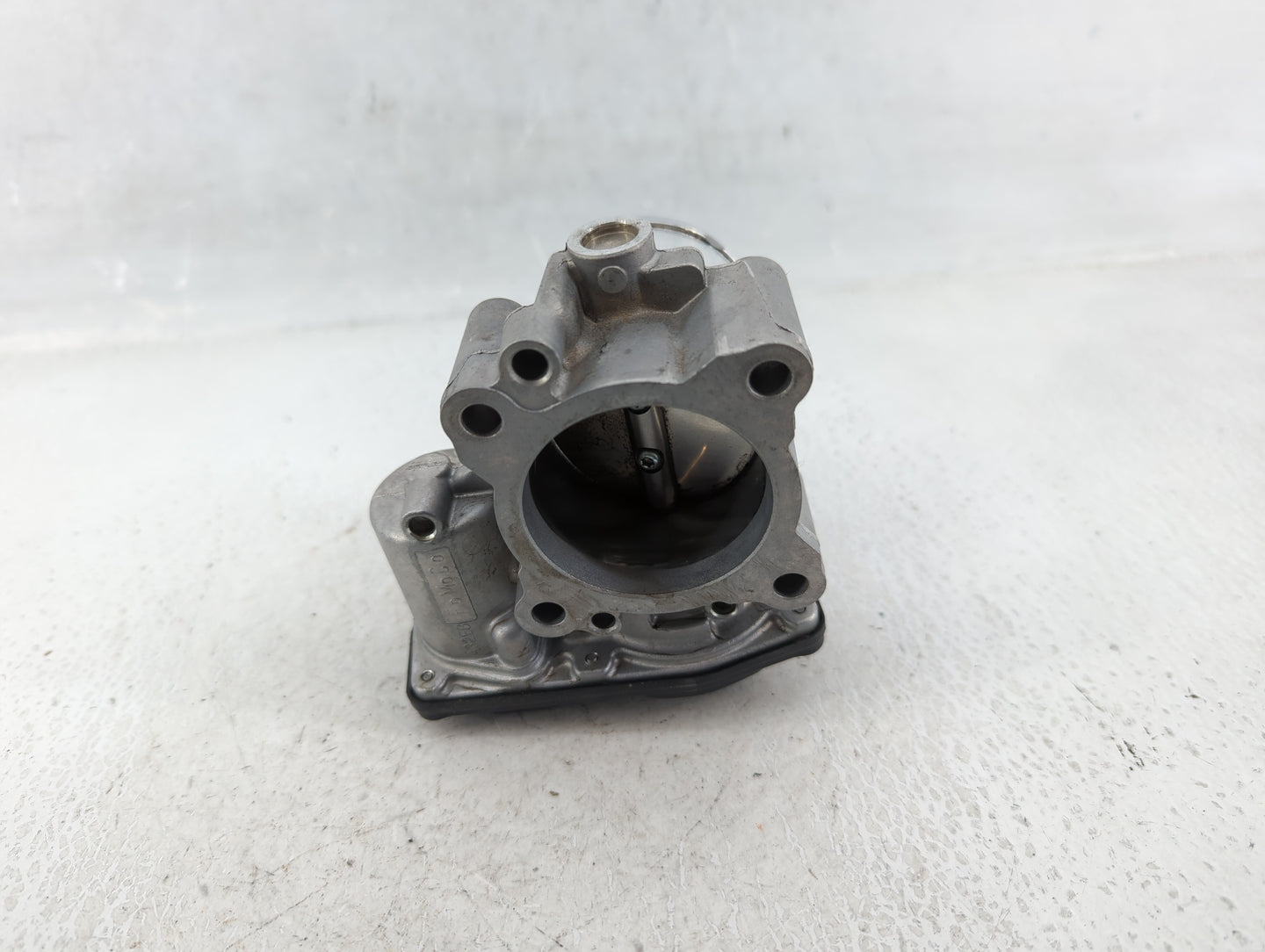 2009-2010 Toyota Corolla Throttle Body P/N:DS7G-9F991-CA Fits Fits 2009 2010 OEM Used Auto Parts - Oemusedautoparts1.com