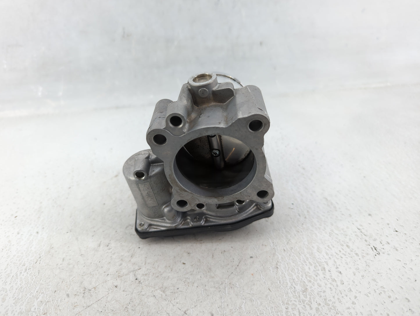 2009-2010 Toyota Corolla Throttle Body P/N:DS7G-9F991-CA Fits Fits 2009 2010 OEM Used Auto Parts - Oemusedautoparts1.com