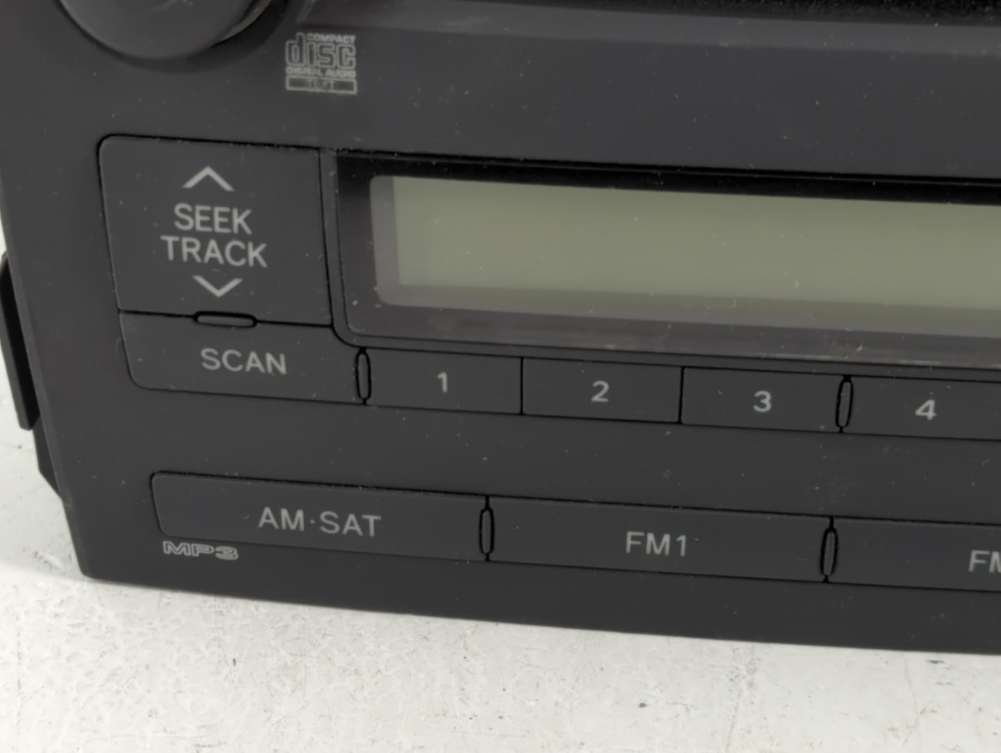 2009-2009 Toyota Corolla Am Fm Cd Player Radio Receiver - Oemusedautoparts1.com