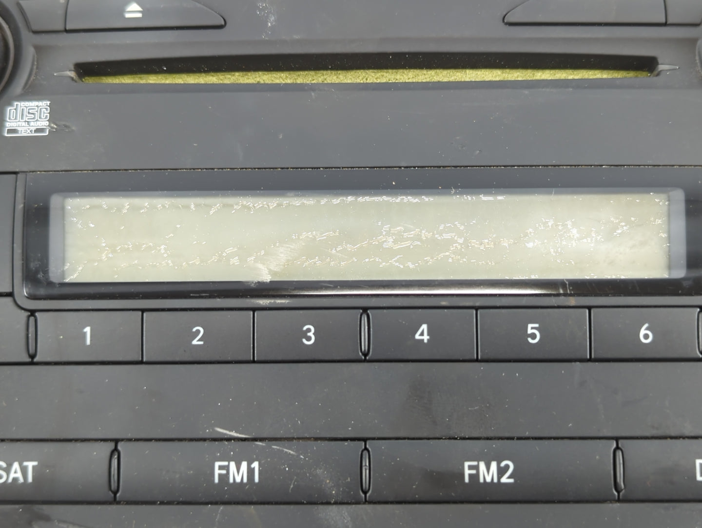 2009-2009 Toyota Corolla Am Fm Cd Player Radio Receiver - Oemusedautoparts1.com