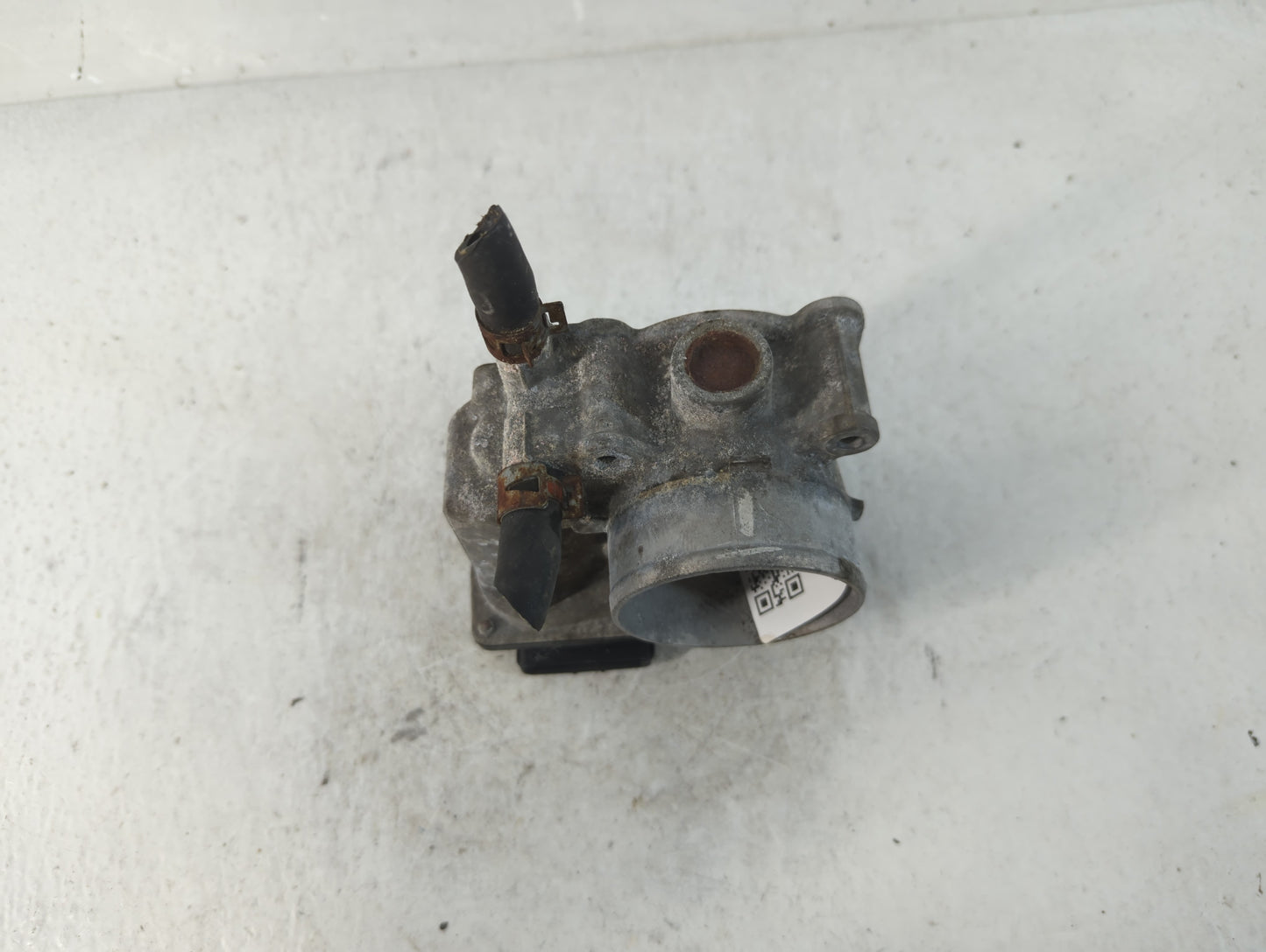 2009-2010 Toyota Corolla Throttle Body P/N:22030-37010 Fits Fits 2009 2010 OEM Used Auto Parts - Oemusedautoparts1.com