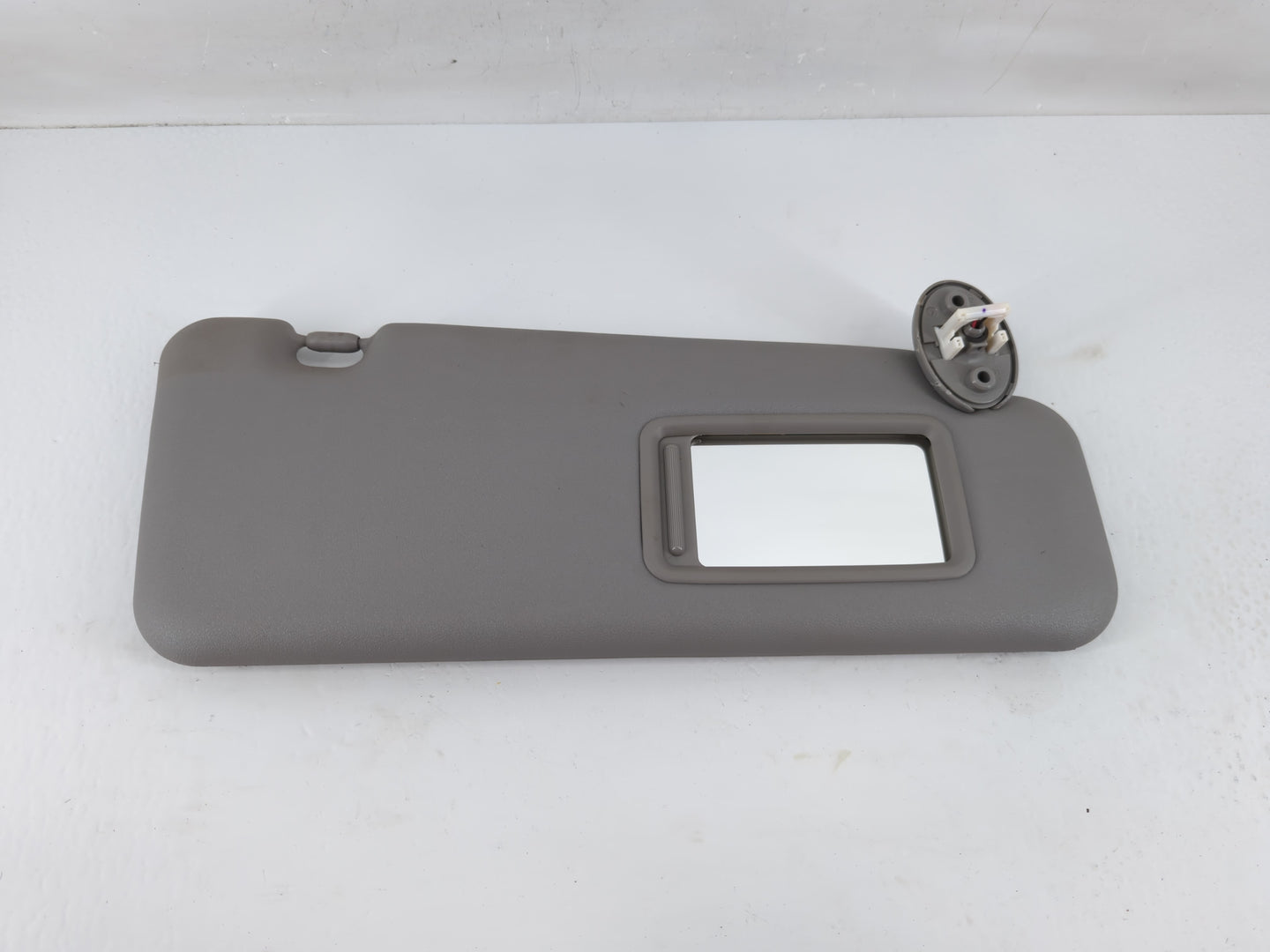2008-2010 Toyota Highlander Sun Visor Shade Replacement Passenger Right Mirror Fits Fits 2008 2009 2010 OEM Used Auto Parts 
