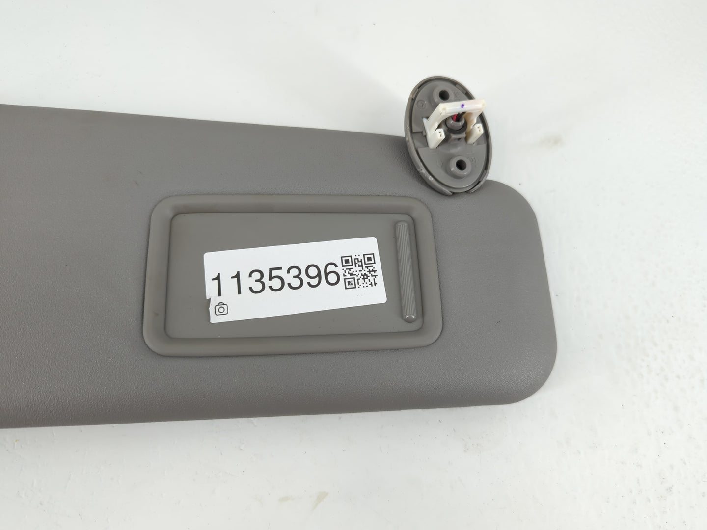 2008-2010 Toyota Highlander Sun Visor Shade Replacement Passenger Right Mirror Fits Fits 2008 2009 2010 OEM Used Auto Parts 