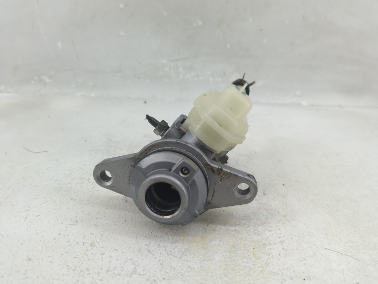 2008-2019 Toyota Highlander Brake Master Cylinder - Oemusedautoparts1.com