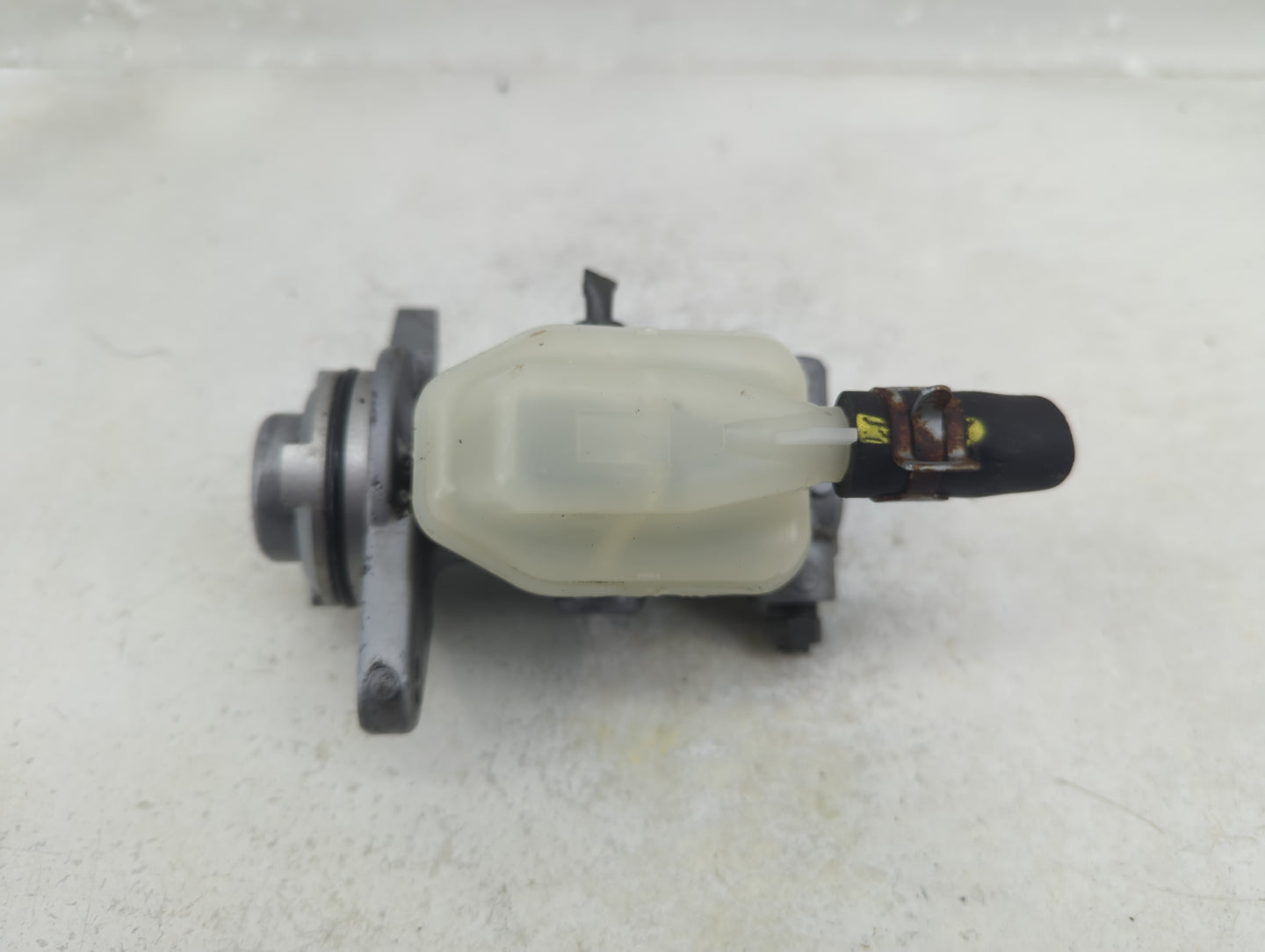 2008-2019 Toyota Highlander Brake Master Cylinder - Oemusedautoparts1.com