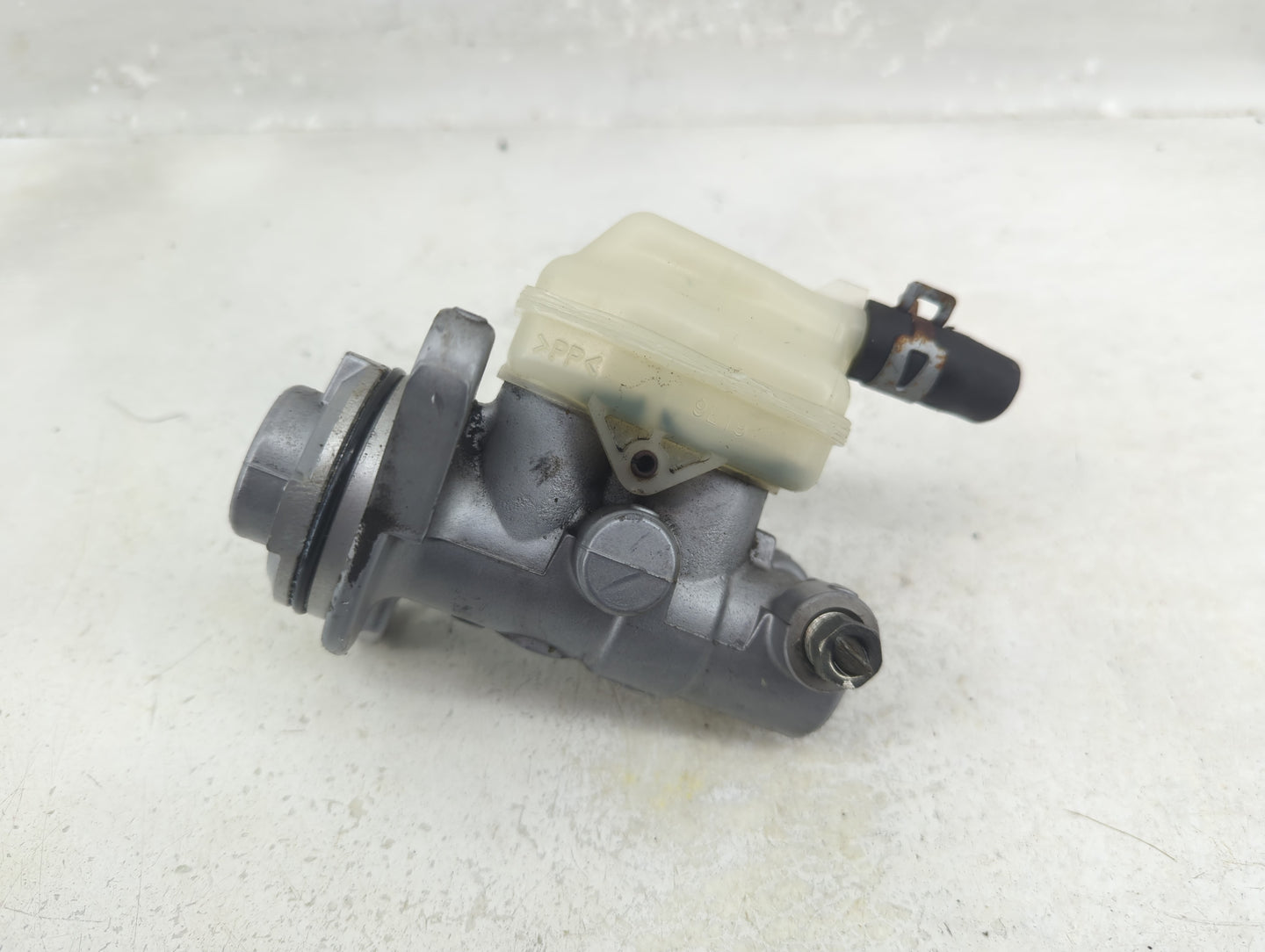 2008-2019 Toyota Highlander Brake Master Cylinder - Oemusedautoparts1.com