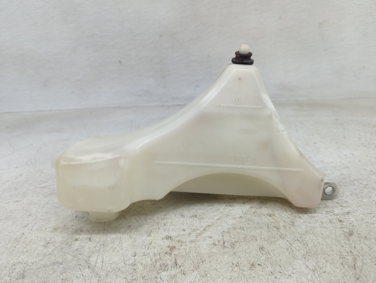 2008 Toyota Highlander Radiator Coolant Overflow Expansion Tank Bottle 1409662 - Oemusedautoparts1.com