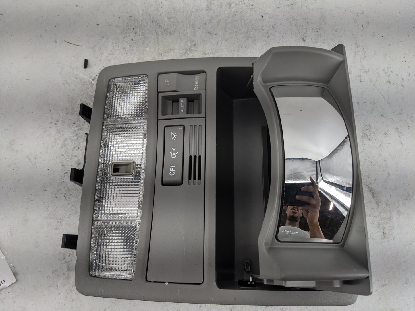 2009 Toyota Highlander Overhead Roof Console Gray - Oemusedautoparts1.com