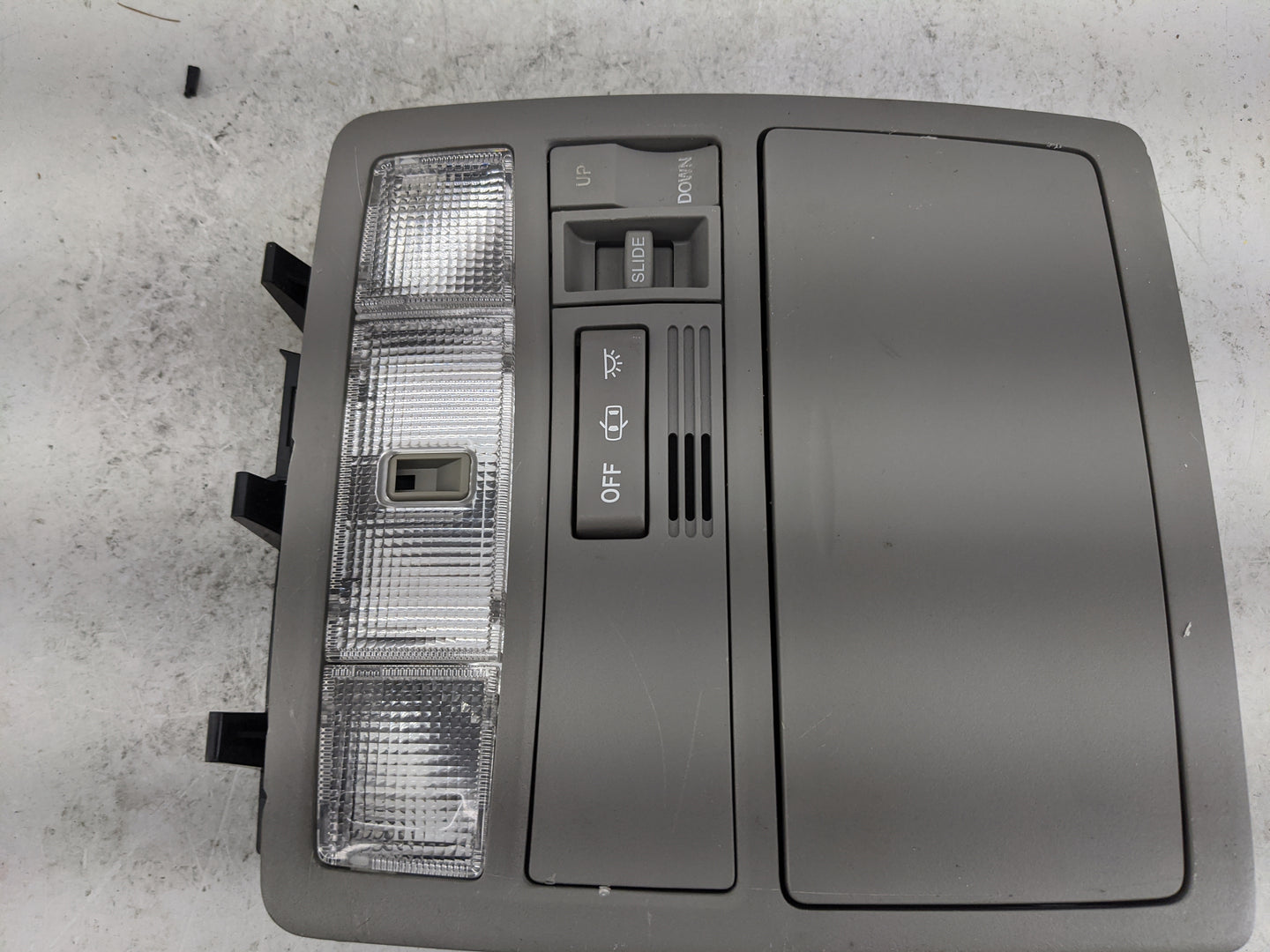 2009 Toyota Highlander Overhead Roof Console Gray - Oemusedautoparts1.com
