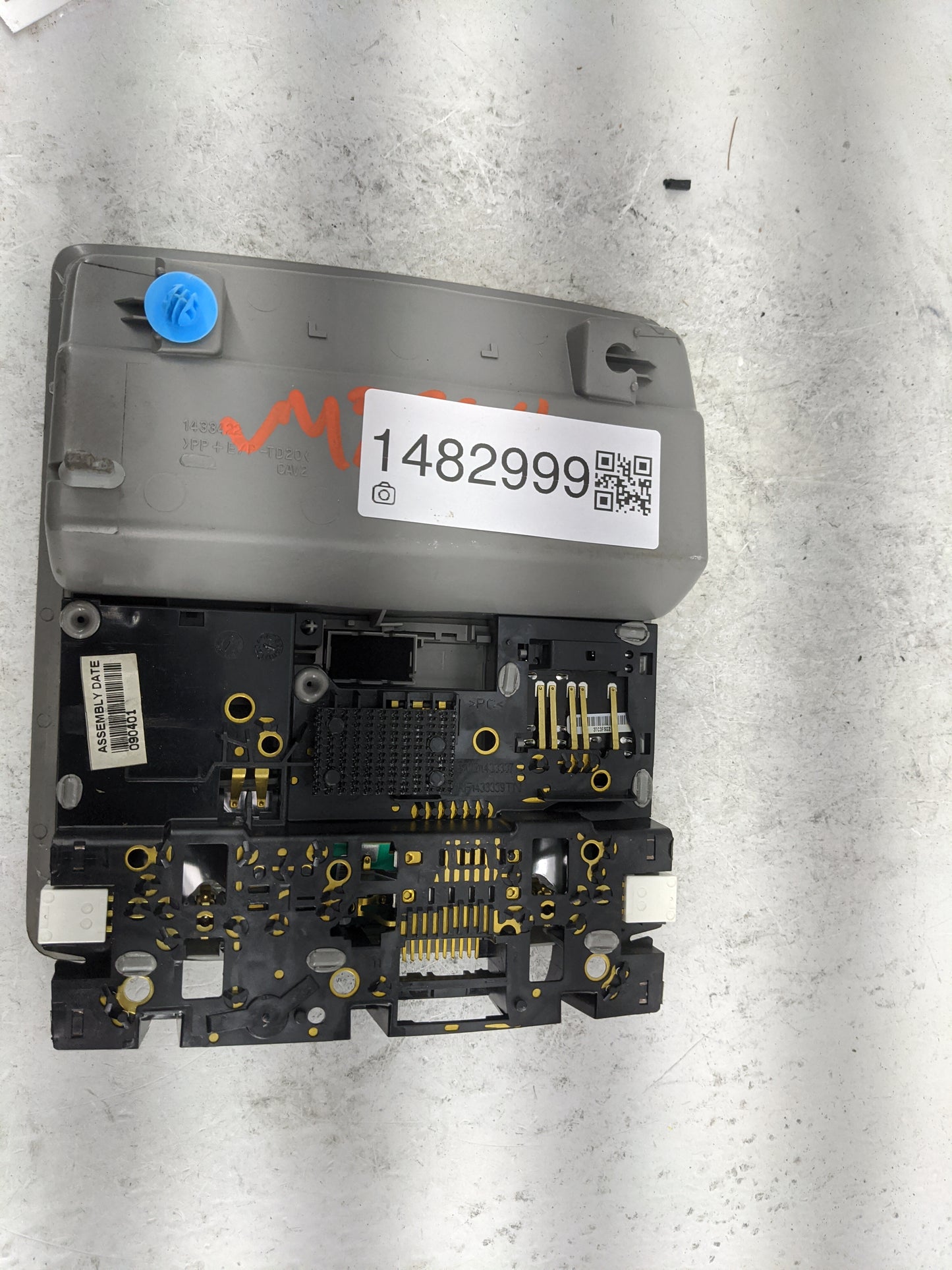 2009 Toyota Highlander Overhead Roof Console Gray - Oemusedautoparts1.com