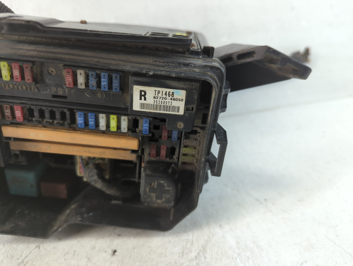 2008-2010 Toyota Highlander Fusebox Fuse Box Panel Relay Module P/N:82720-48050 Fits Fits 2008 2009 2010 OEM Used Auto Parts