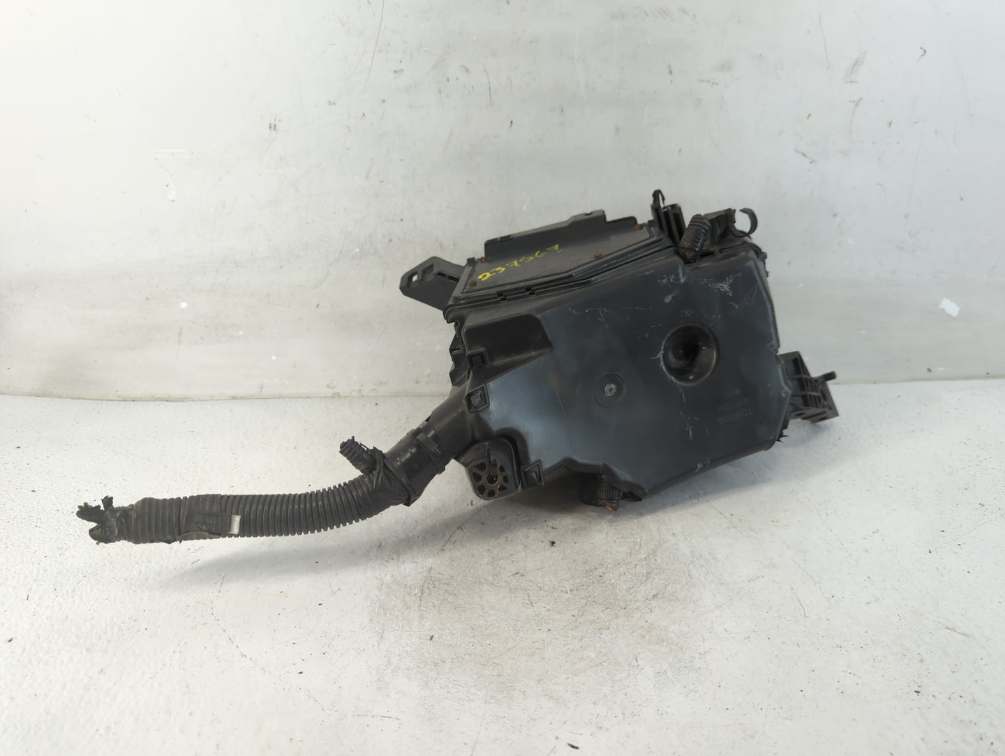 2008-2010 Toyota Highlander Fusebox Fuse Box Panel Relay Module P/N:82720-48050 Fits Fits 2008 2009 2010 OEM Used Auto Parts