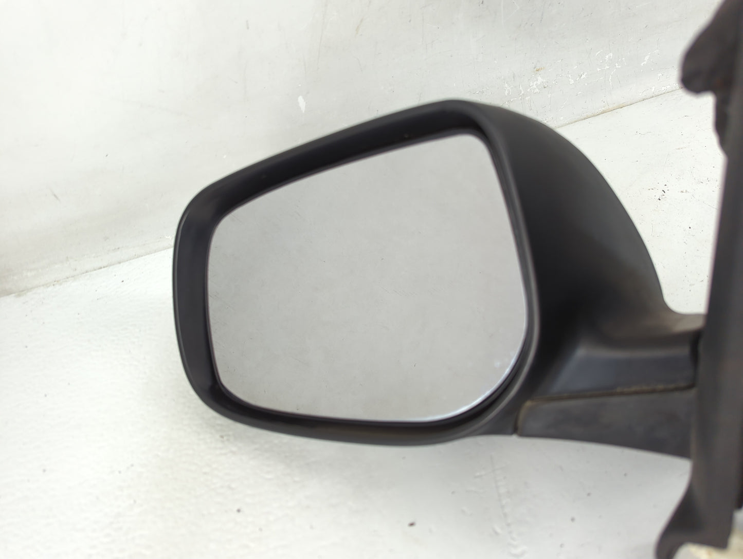 2009-2013 Toyota Matrix Driver Side View Mirror - Left Door Mirror OEM Used - Oemusedautoparts1.com