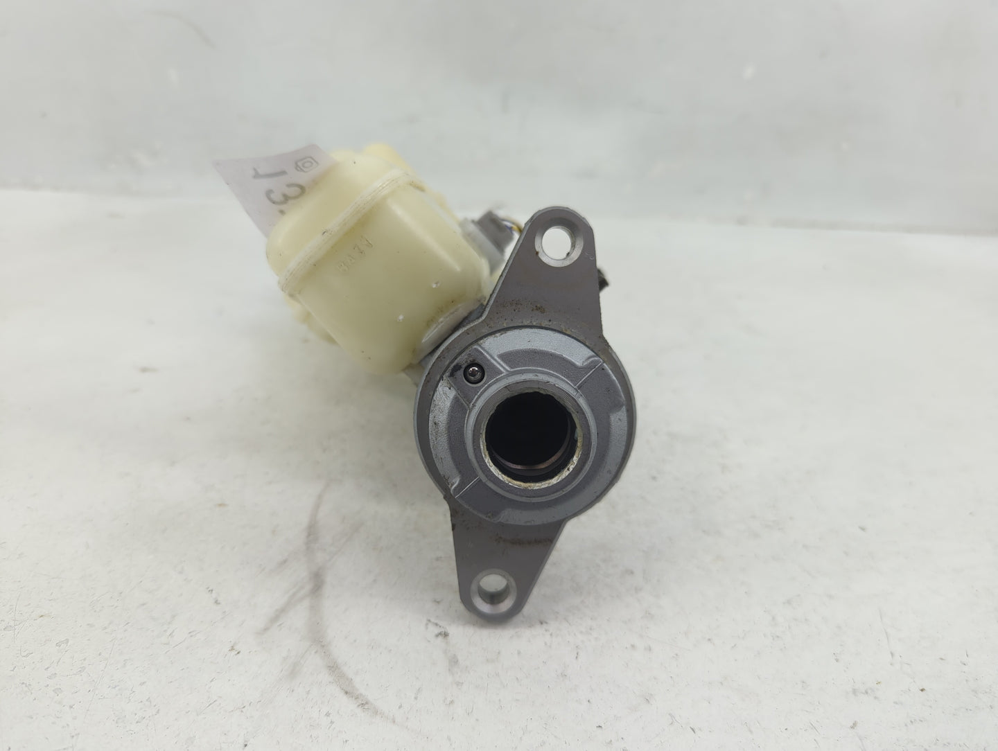 2009-2010 Toyota Matrix Brake Master Cylinder - Oemusedautoparts1.com