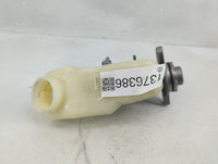 2009-2010 Toyota Matrix Brake Master Cylinder - Oemusedautoparts1.com