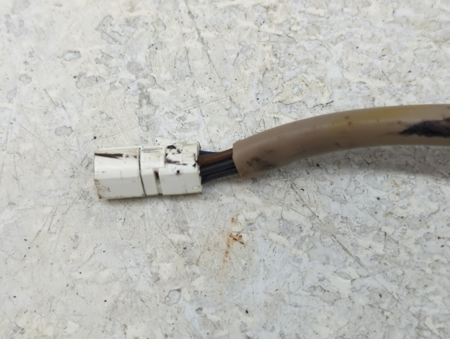 2009-2014 Toyota Matrix Driver Side View Mirror - Left Door Mirror OEM Used - Oemusedautoparts1.com