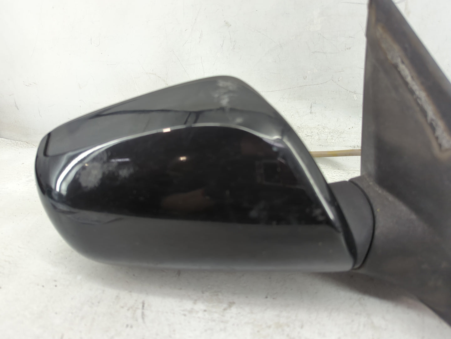 2009-2014 Toyota Matrix Passenger Side View Mirror - Right Door Mirror OEM Used - Oemusedautoparts1.com