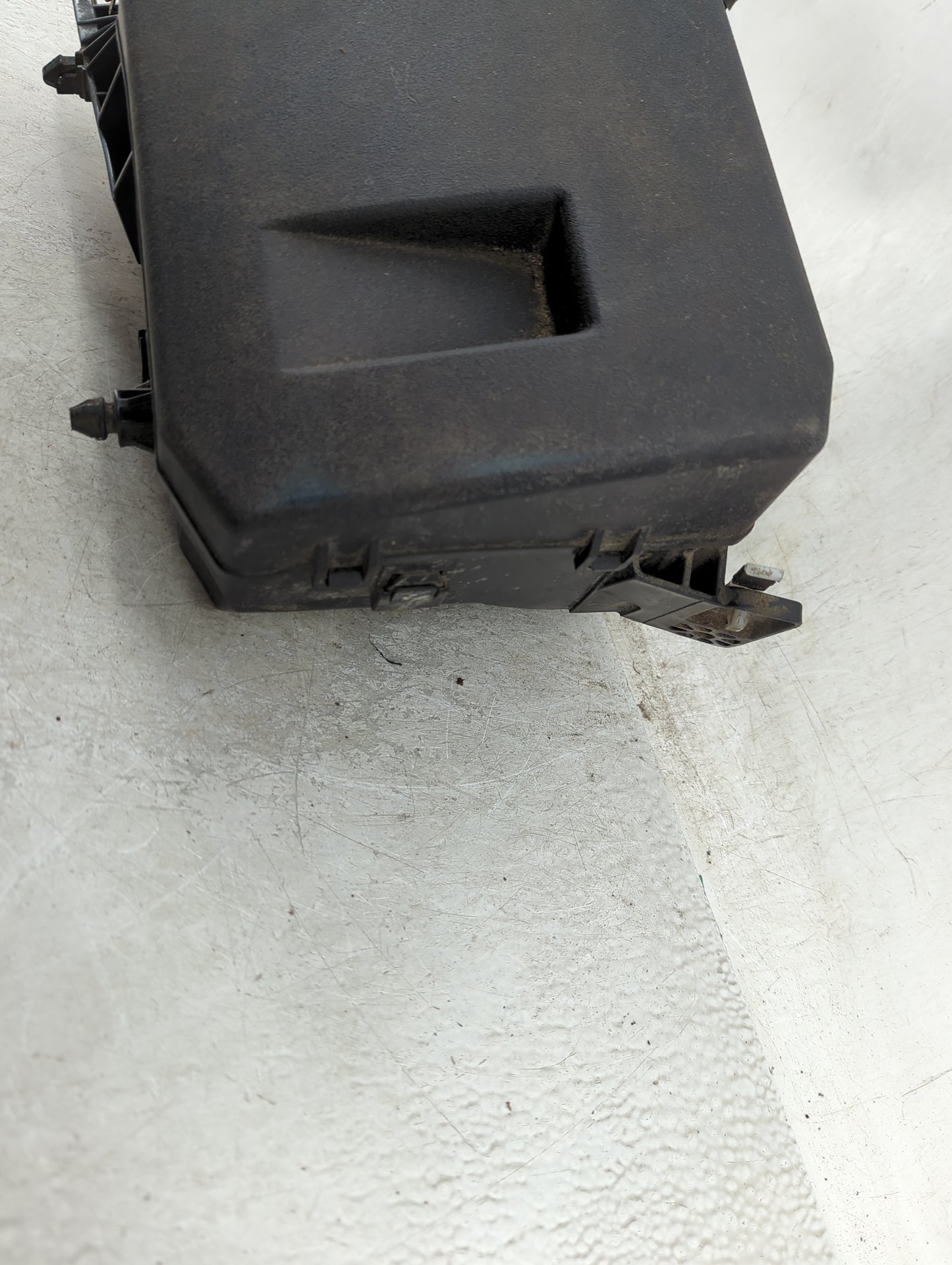 2009-2014 Toyota Matrix Fusebox Fuse Box Panel Relay Module Fits Fits 2009 2010 2011 2012 2013 2014 OEM Used Auto Parts - Oe