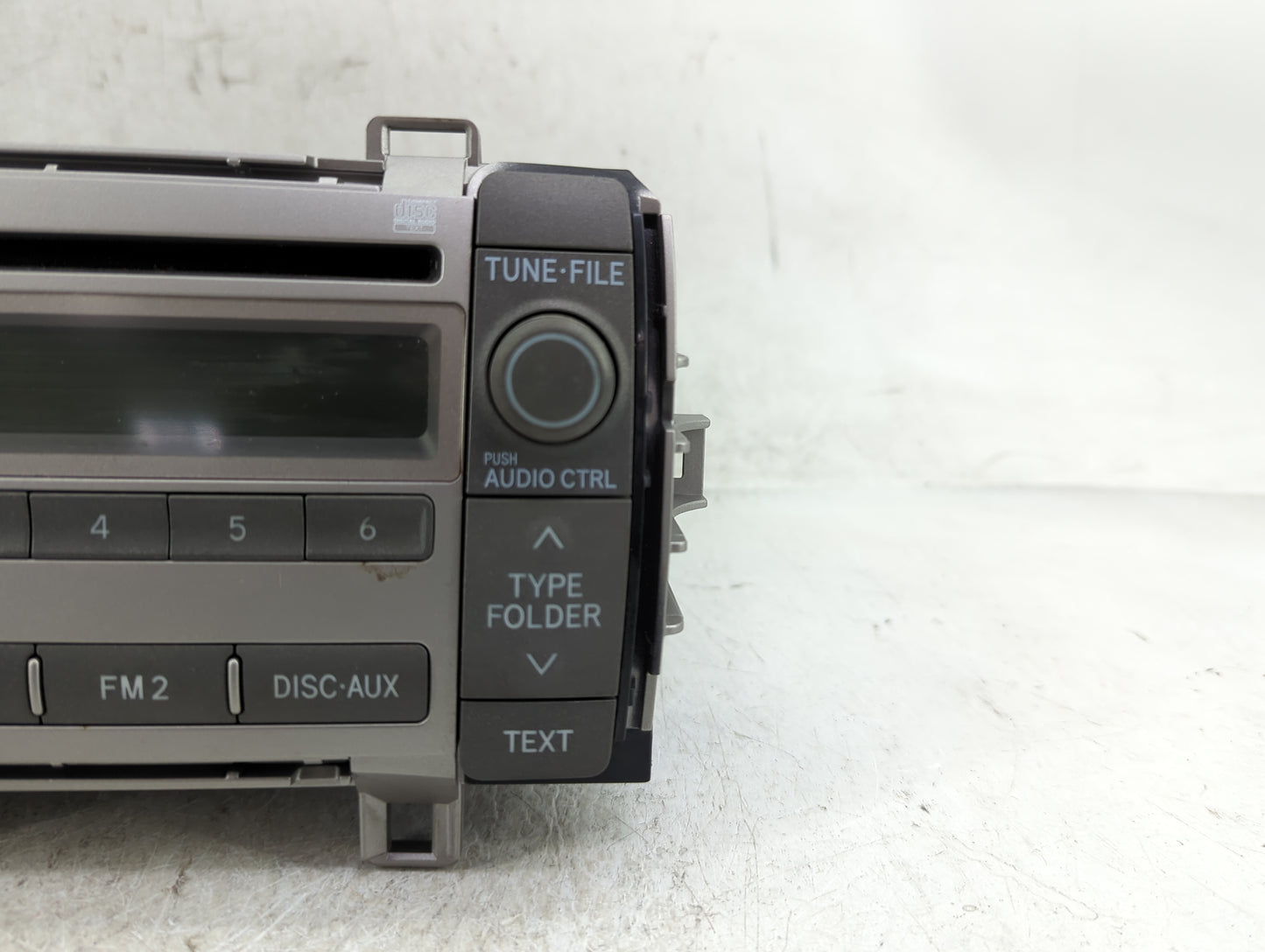 2009-2010 Toyota Matrix Radio AM FM Cd Player Receiver Replacement P/N:86120-02710 Fits Fits 2009 2010 OEM Used Auto Parts -