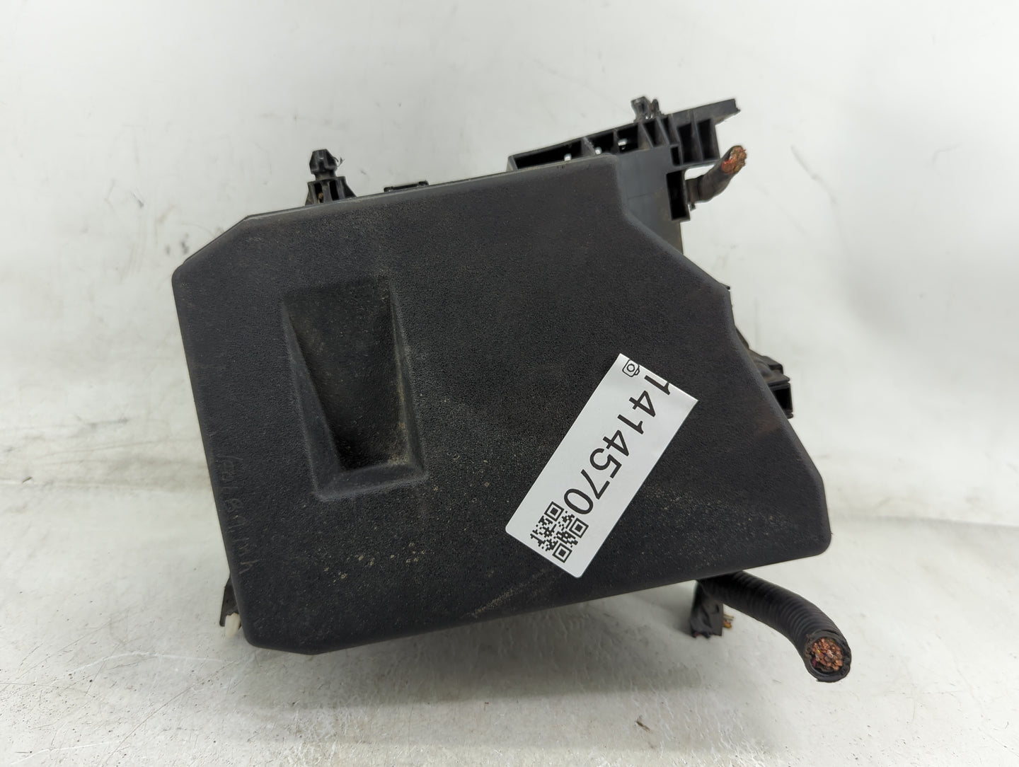 2009-2014 Toyota Matrix Fusebox Fuse Box Panel Relay Module P/N:82662-02270 Fits Fits 2009 2010 2011 2012 2013 2014 OEM Used