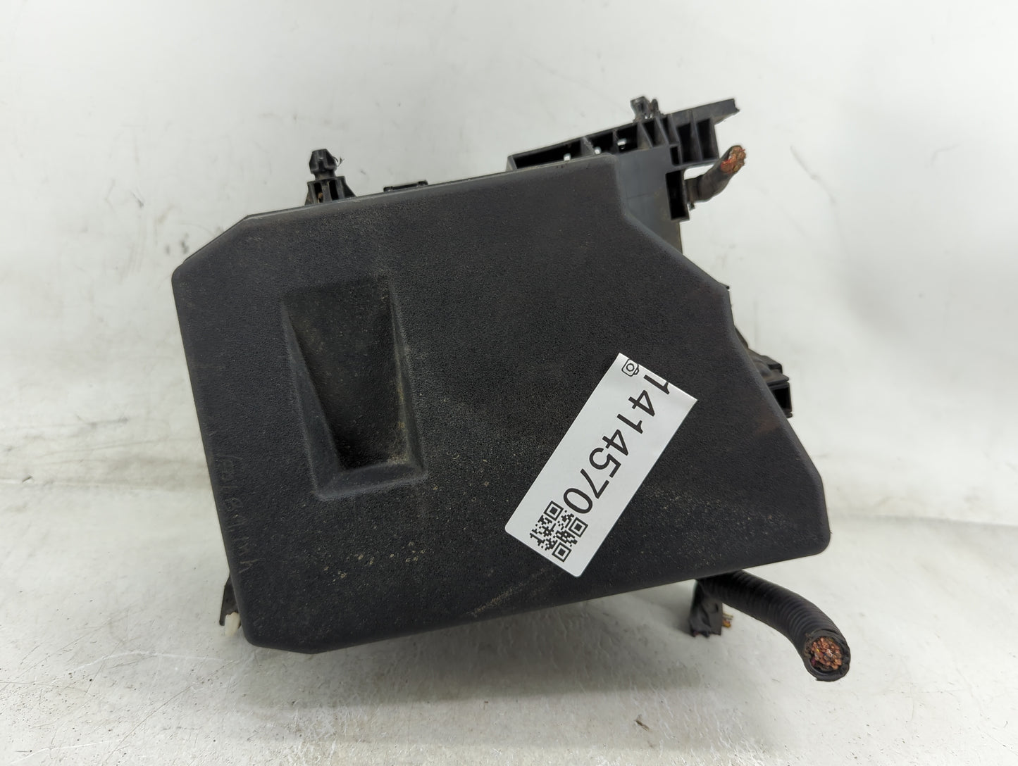 2009-2014 Toyota Matrix Fusebox Fuse Box Panel Relay Module P/N:82662-02270 Fits Fits 2009 2010 2011 2012 2013 2014 OEM Used