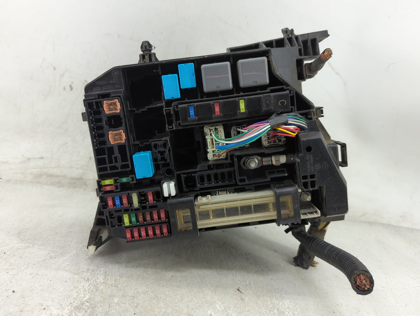 2009-2014 Toyota Matrix Fusebox Fuse Box Panel Relay Module P/N:82662-02270 Fits Fits 2009 2010 2011 2012 2013 2014 OEM Used