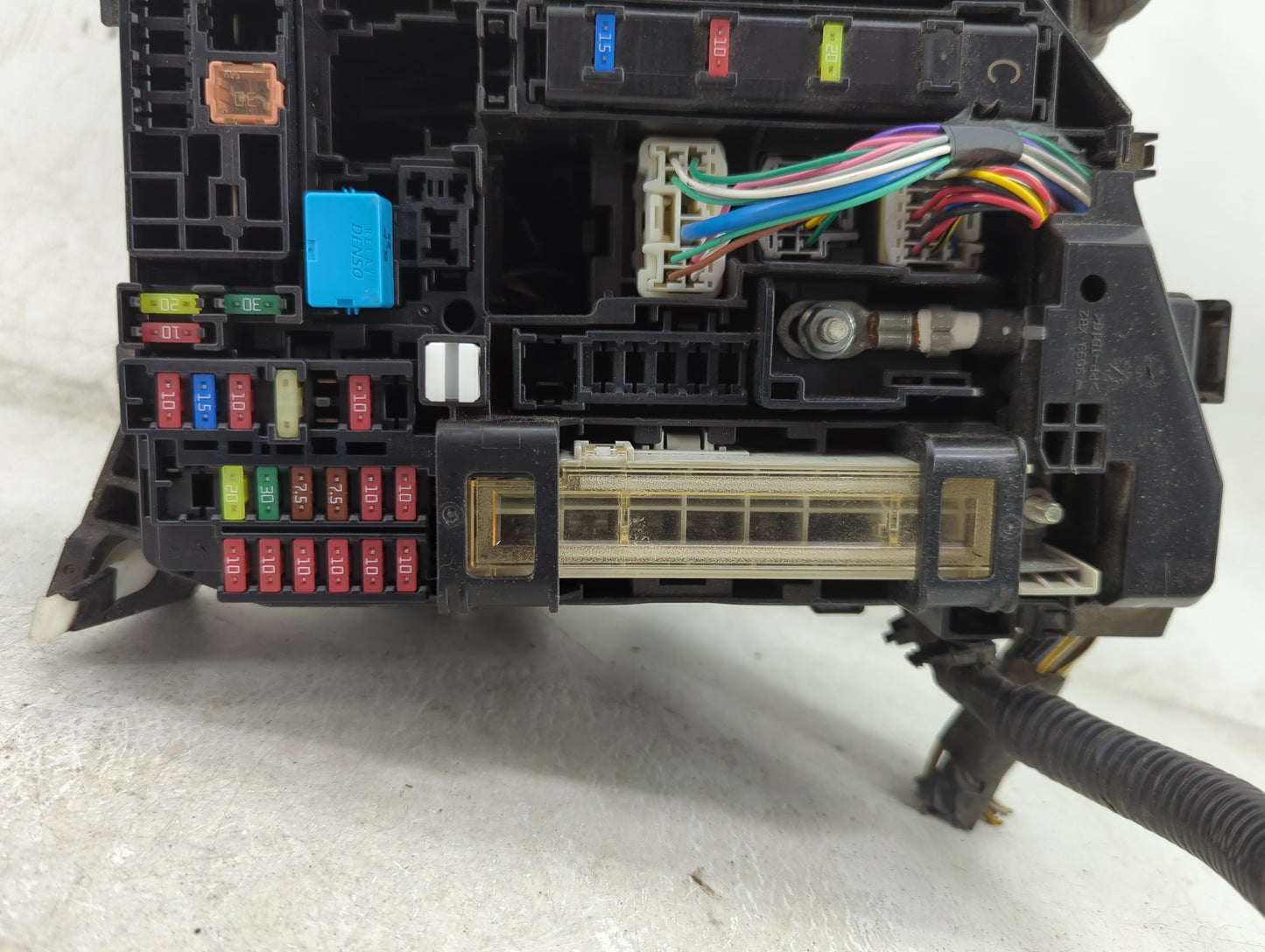 2009-2014 Toyota Matrix Fusebox Fuse Box Panel Relay Module P/N:82662-02270 Fits Fits 2009 2010 2011 2012 2013 2014 OEM Used