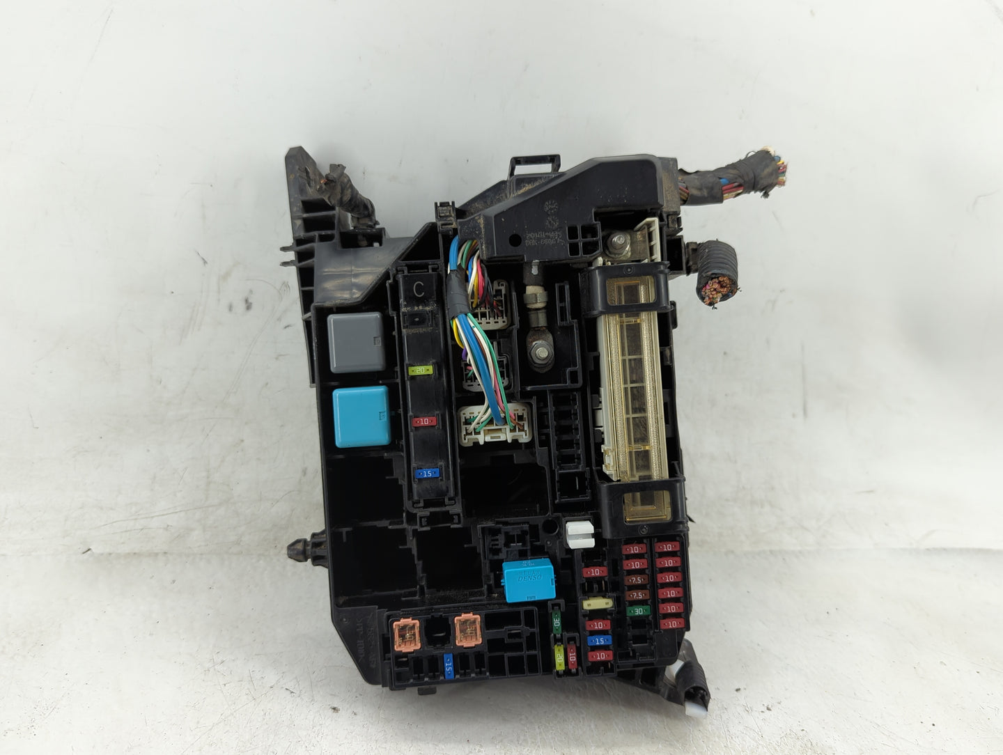 2009-2014 Toyota Matrix Fusebox Fuse Box Panel Relay Module P/N:82662-02270 Fits Fits 2009 2010 2011 2012 2013 2014 OEM Used