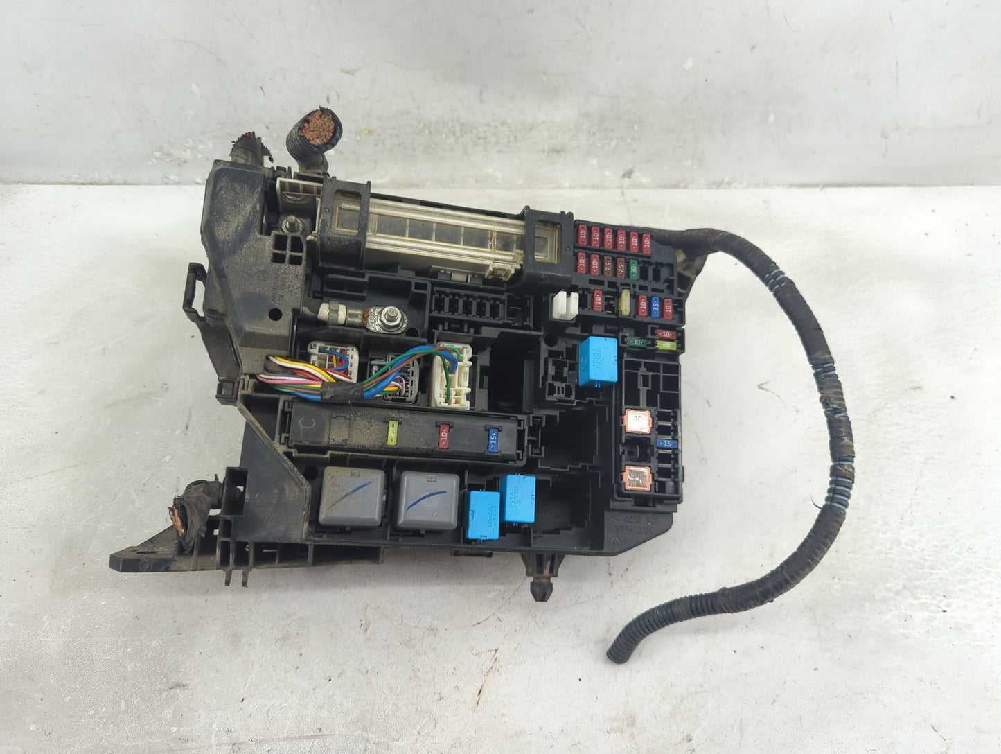 2009-2014 Toyota Matrix Fusebox Fuse Box Panel Relay Module P/N:82662-02270 Fits Fits 2009 2010 2011 2012 2013 2014 OEM Used