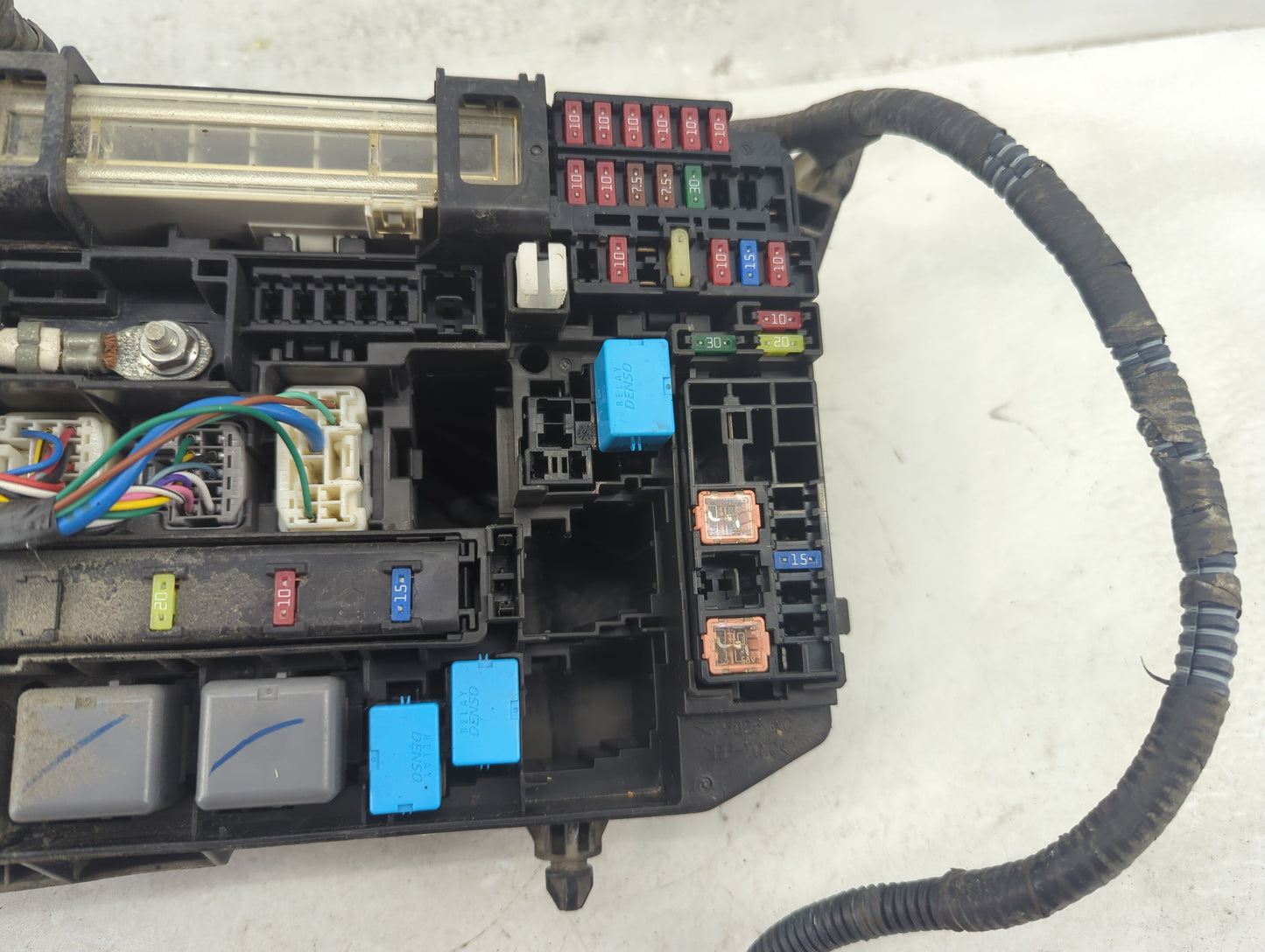 2009-2014 Toyota Matrix Fusebox Fuse Box Panel Relay Module P/N:82662-02270 Fits Fits 2009 2010 2011 2012 2013 2014 OEM Used