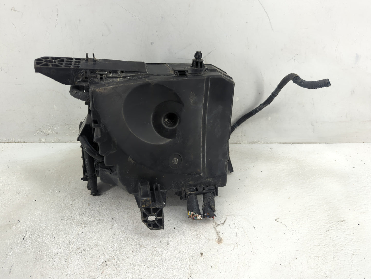 2009-2014 Toyota Matrix Fusebox Fuse Box Panel Relay Module P/N:82662-02270 Fits Fits 2009 2010 2011 2012 2013 2014 OEM Used