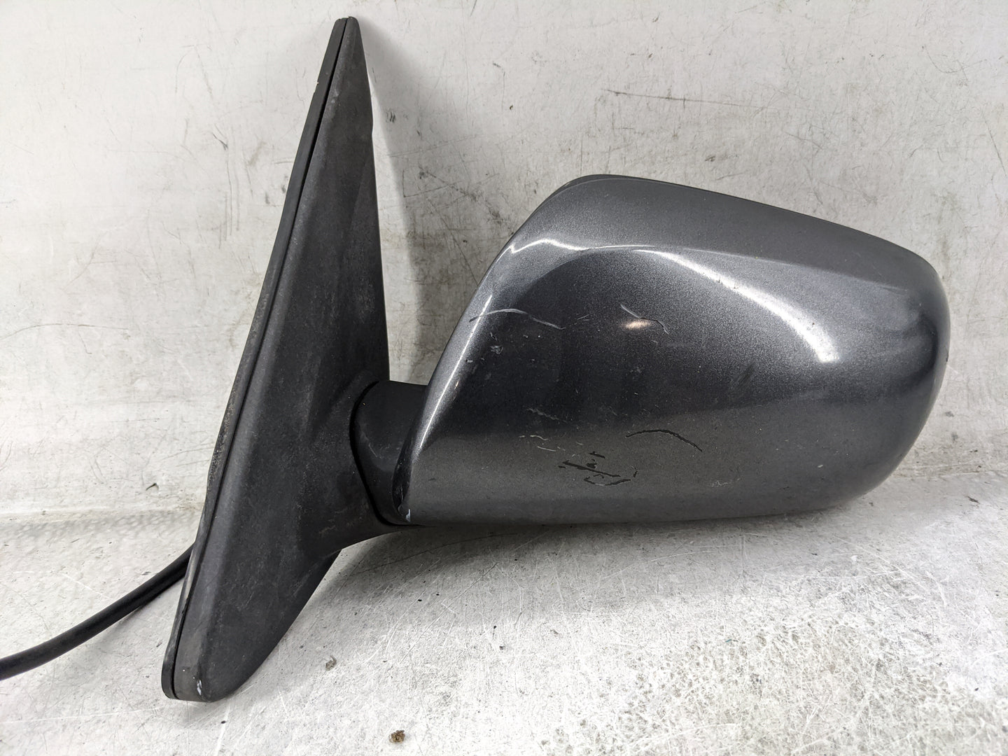 2009-2013 Toyota Matrix Driver Side View Mirror - Left Door Mirror OEM Used - Oemusedautoparts1.com