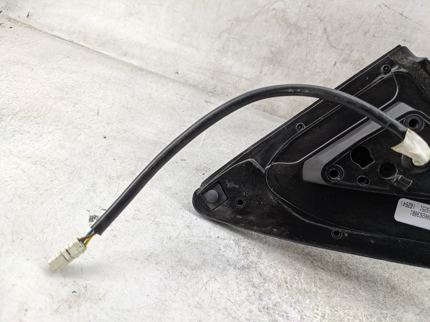 2009-2013 Toyota Matrix Driver Side View Mirror - Left Door Mirror OEM Used - Oemusedautoparts1.com