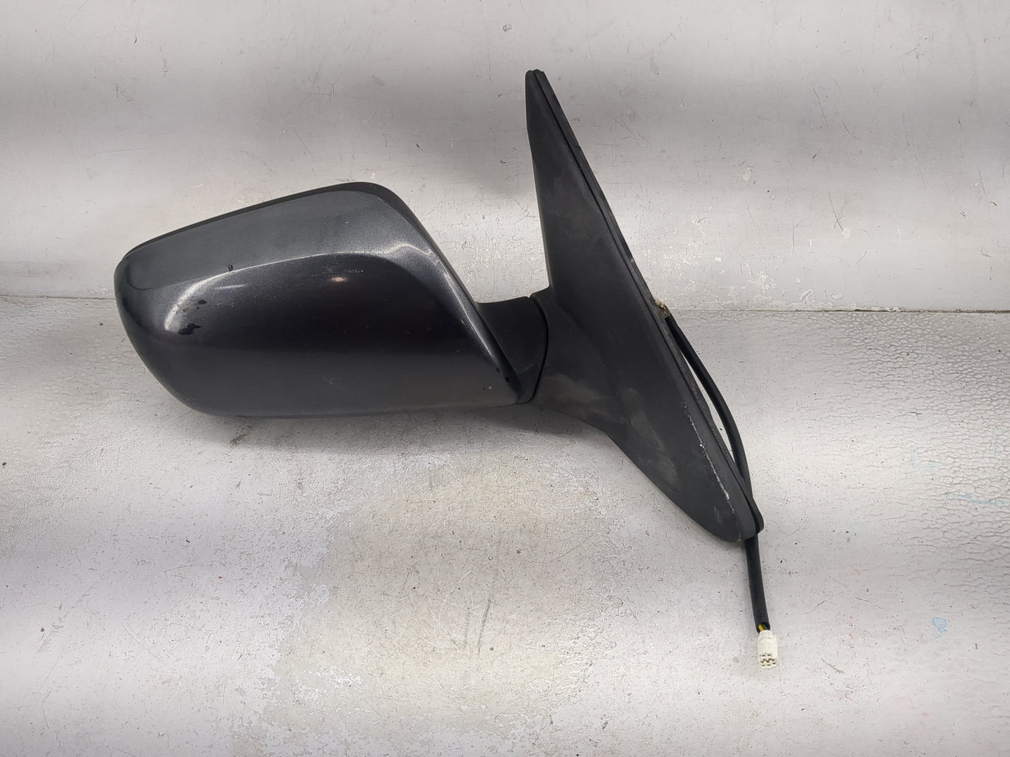 2009-2013 Toyota Matrix Passenger Side View Mirror - Right Door Mirror OEM Used - Oemusedautoparts1.com
