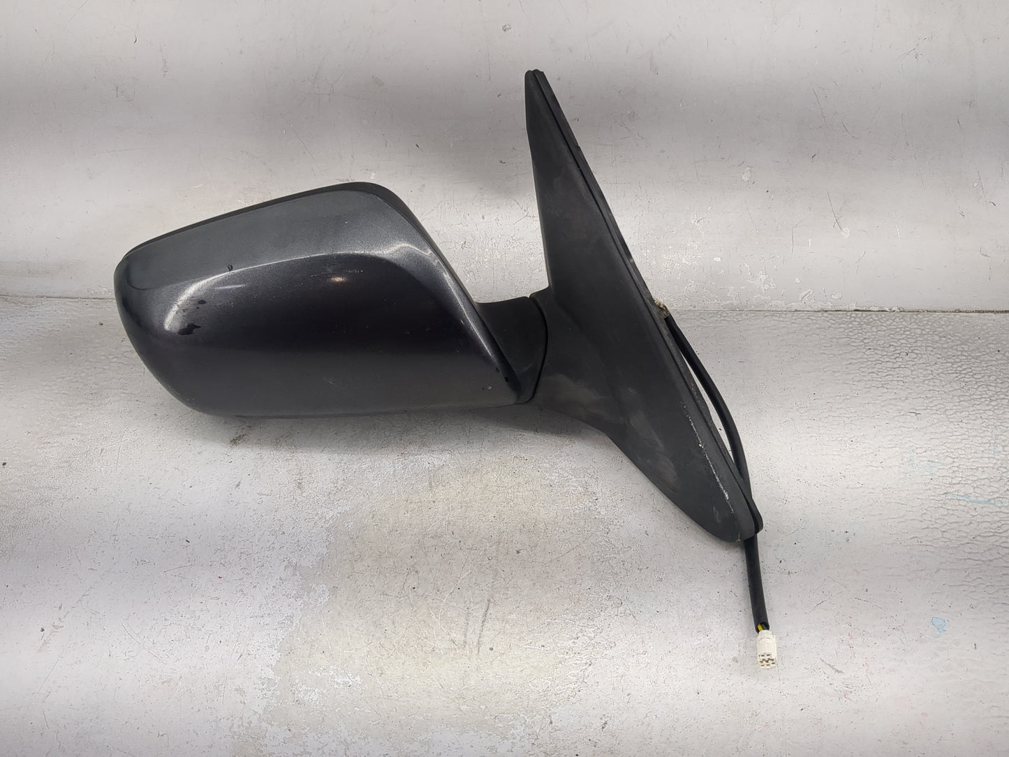 2009-2013 Toyota Matrix Passenger Side View Mirror - Right Door Mirror OEM Used - Oemusedautoparts1.com