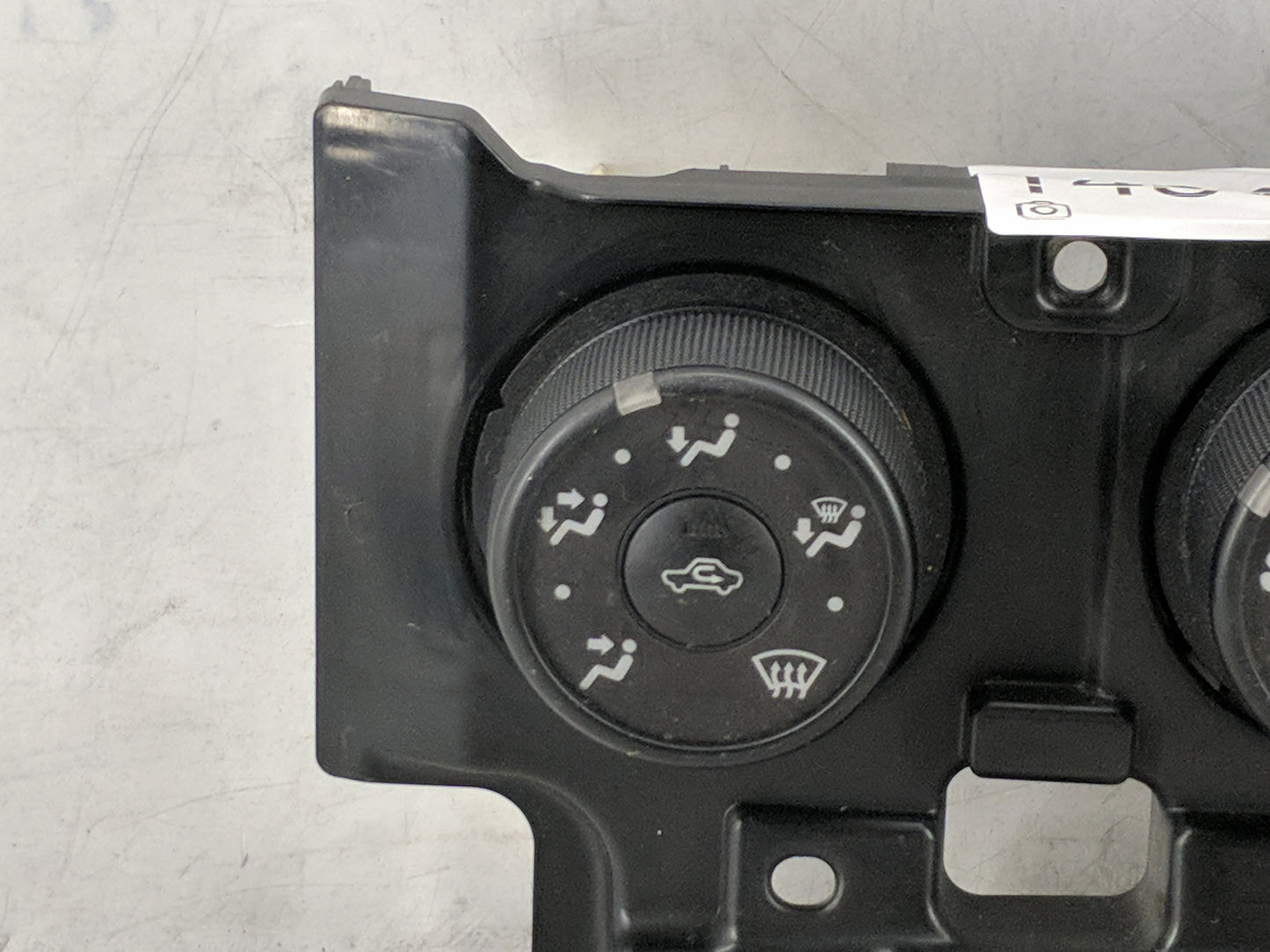 2009-2010 Toyota Matrix Climate Control Module Temperature AC/Heater Replacement P/N:55903 75D403 Fits Fits 2009 2010 OEM Us