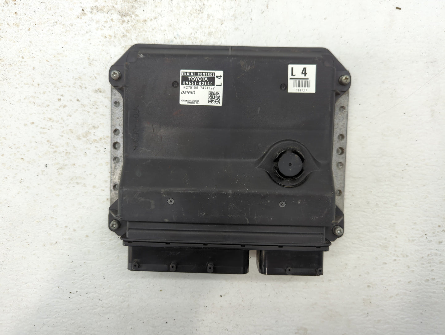 2009 Toyota Matrix PCM Engine Control Computer ECU ECM PCU OEM P/N:89661-02L40 Fits OEM Used Auto Parts - Oemusedautoparts1.